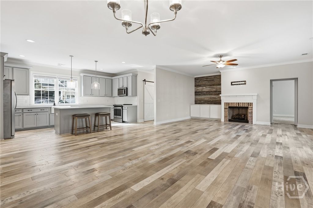 Image 17 of property listing at 132 Ridgewood Park Drive S, Richmond Hill, GA 31324