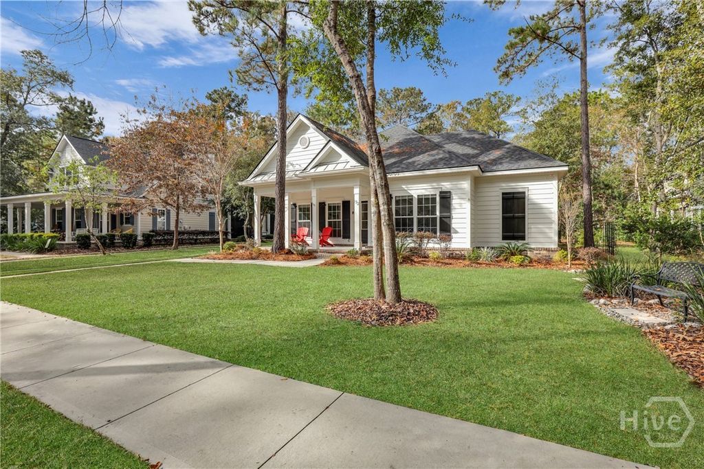 Image 2 of property listing at 132 Ridgewood Park Drive S, Richmond Hill, GA 31324