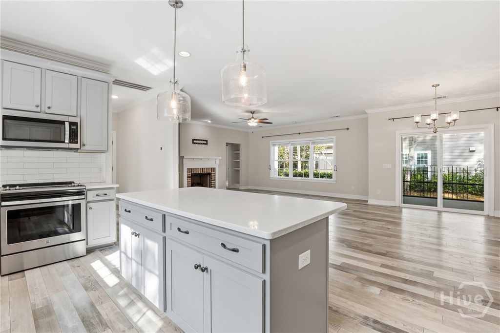 Image 26 of property listing at 132 Ridgewood Park Drive S, Richmond Hill, GA 31324