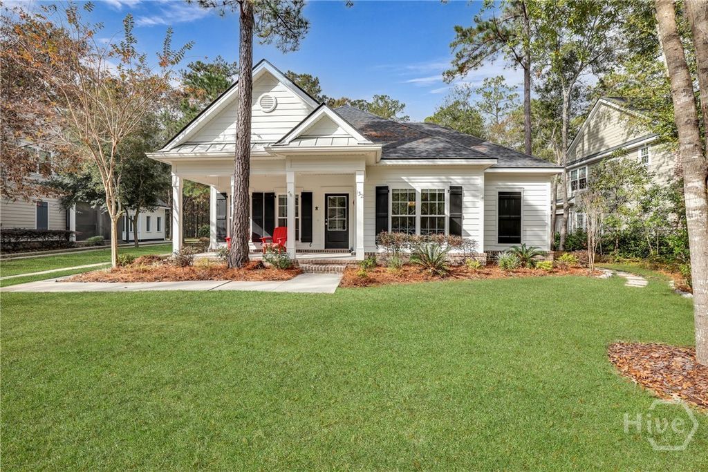 Image 4 of property listing at 132 Ridgewood Park Drive S, Richmond Hill, GA 31324