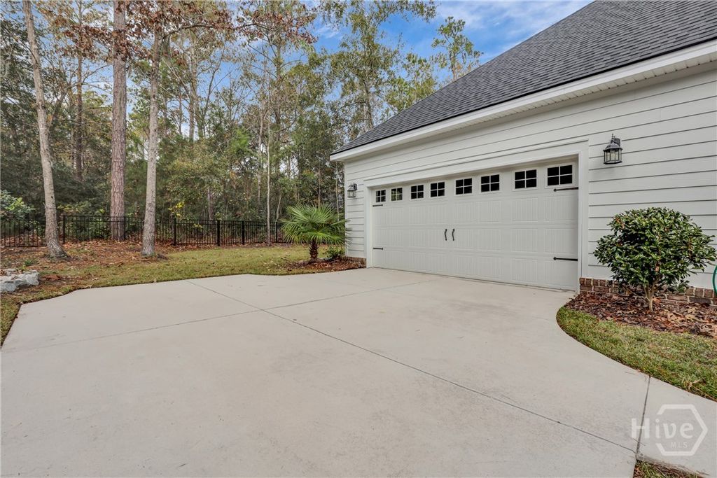 Image 59 of property listing at 132 Ridgewood Park Drive S, Richmond Hill, GA 31324