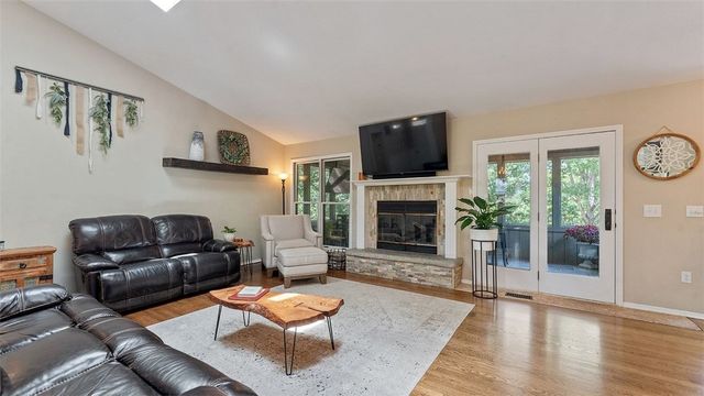 38 Kintyre Lane, Bella Vista, AR 72715