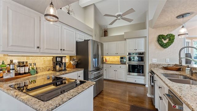 38 Kintyre Lane, Bella Vista, AR 72715