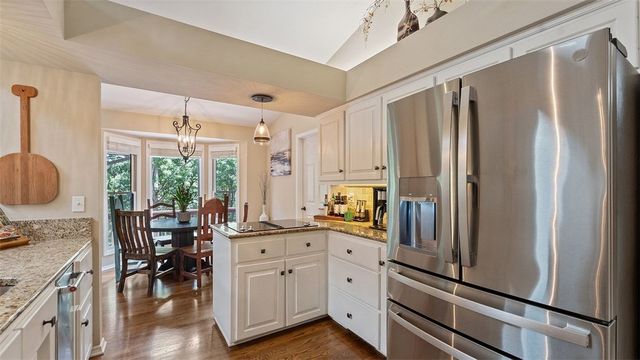 38 Kintyre Lane, Bella Vista, AR 72715