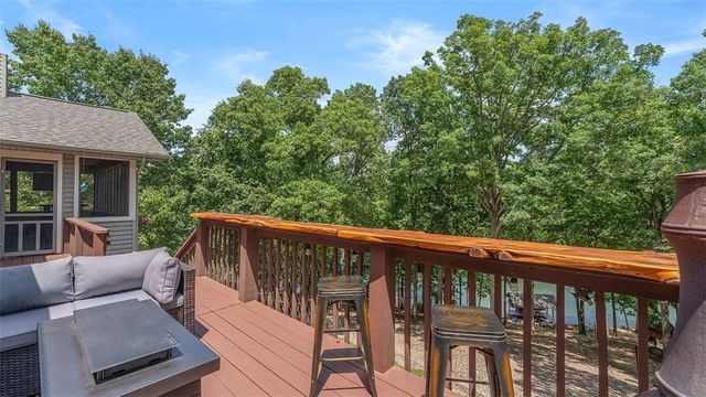38 Kintyre Lane, Bella Vista, AR 72715