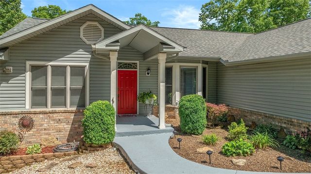 38 Kintyre Lane, Bella Vista, AR 72715