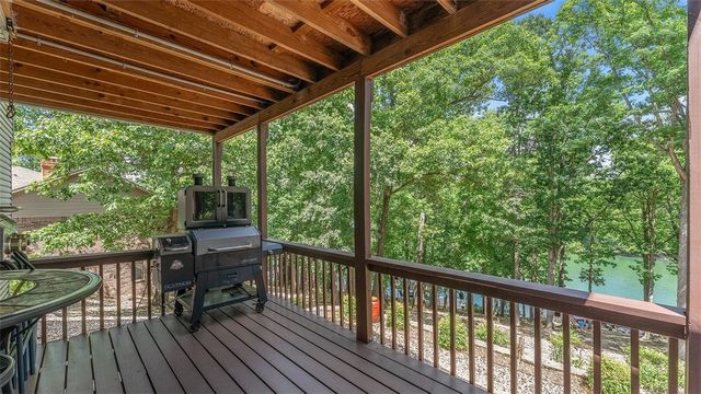 38 Kintyre Lane, Bella Vista, AR 72715