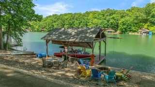 38 Kintyre Lane, Bella Vista, AR 72715
