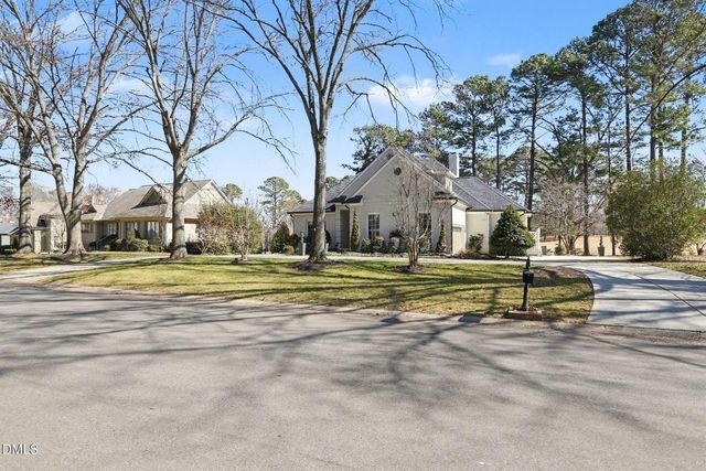 8824 Wildwood Links, Raleigh, NC 27613