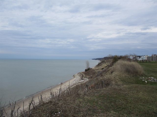 7237 Lakeview Avenue, South Haven, MI 49090