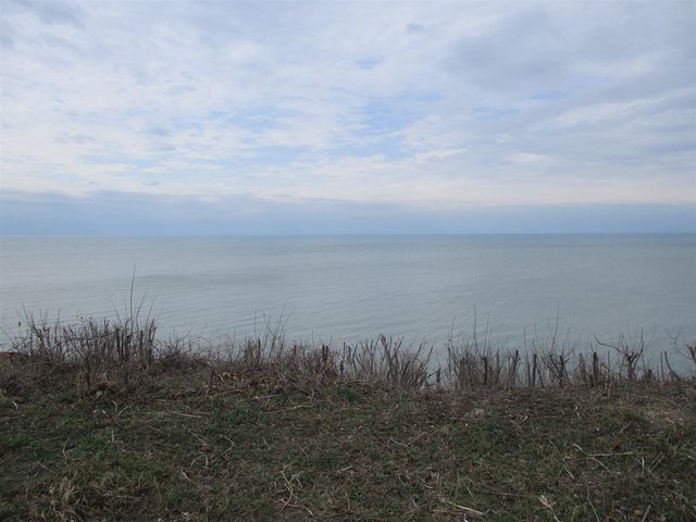 7237 Lakeview Avenue, South Haven, MI 49090