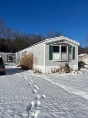 20 Old Henniker Rd Unit 15, Hillsborough, NH 03244