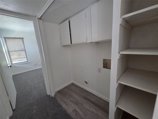 82 Morrow Drive, Bedford, TX 76021