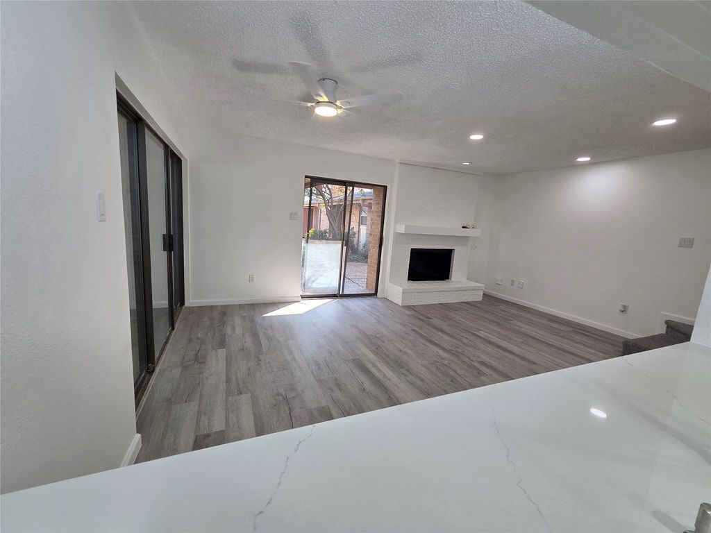 82 Morrow Drive, Bedford, TX 76021