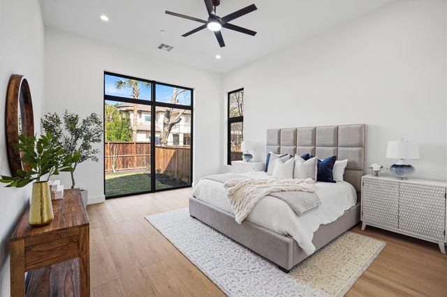4708 Laurel Street, Bellaire, TX 77401