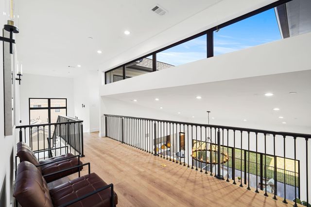 4708 Laurel Street, Bellaire, TX 77401