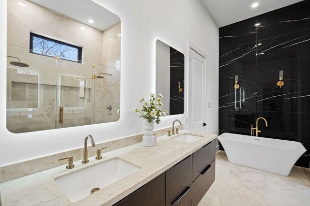 4708 Laurel Street, Bellaire, TX 77401