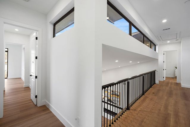 4708 Laurel Street, Bellaire, TX 77401