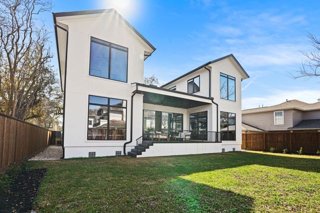 4708 Laurel Street, Bellaire, TX 77401