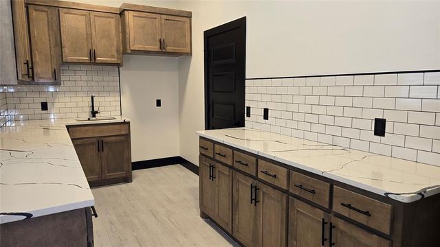 321 Greens Parkway, Norman, OK 73069