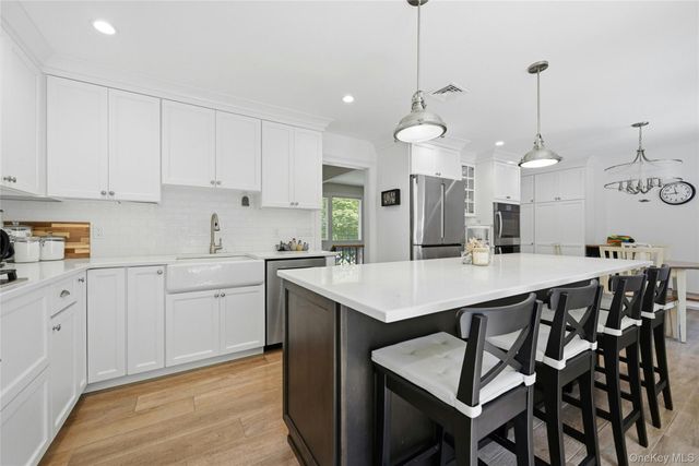 95 Linda Lane W, Riverhead, NY 11901