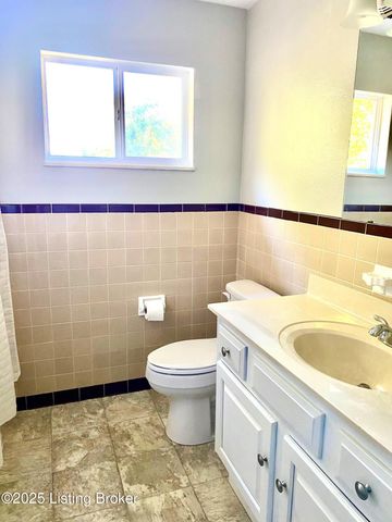 1109 Farman Ct, Louisville, KY 40219