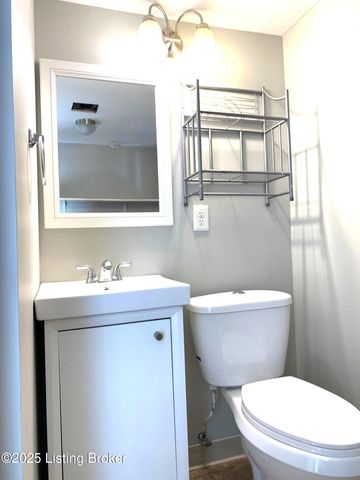 1109 Farman Ct, Louisville, KY 40219