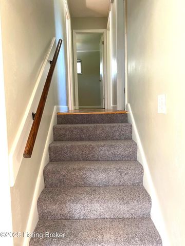 1109 Farman Ct, Louisville, KY 40219