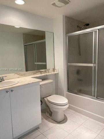 2775 NE 187th Street 407, Aventura, FL 33180