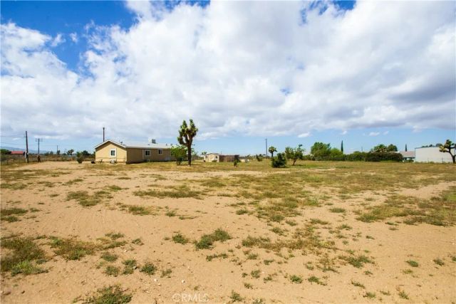 11527 Daisy, Phelan, CA 92371
