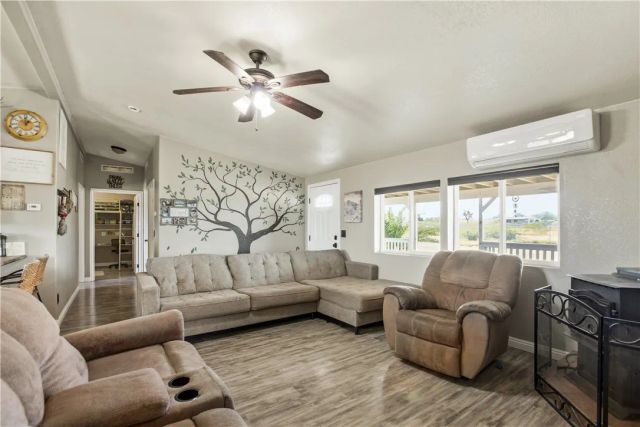 11527 Daisy, Phelan, CA 92371