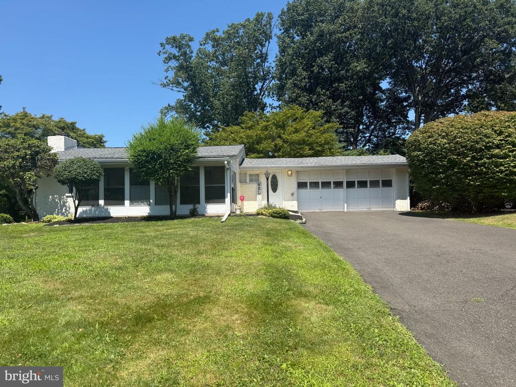 83 N TAMENEND AVE, DOYLESTOWN, PA 18901 — exterior