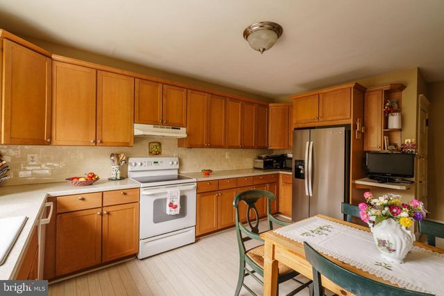 8112 FLOURTOWN AVE, Wyndmoor, PA 19038