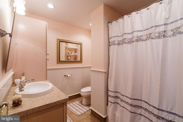 8112 FLOURTOWN AVE, Wyndmoor, PA 19038