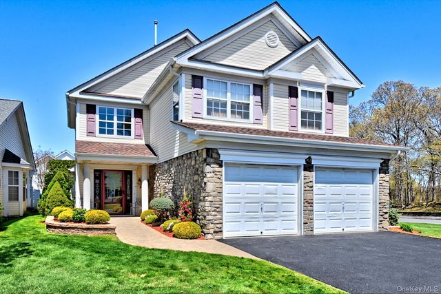 15 Marisa Drive, Middle Island, NY 11953