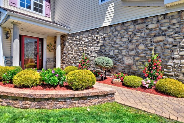 15 Marisa Drive, Middle Island, NY 11953