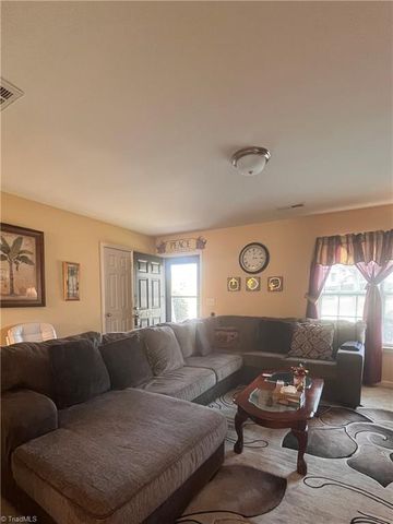 626 Bentley Lane, Burlington, NC 27217