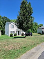 626 Bentley Lane, Burlington, NC 27217