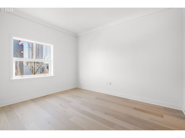 1025 Nw COUCH St 510, Portland, OR 97209