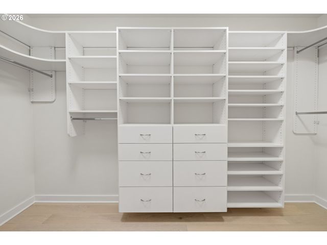 1025 Nw COUCH St 510, Portland, OR 97209