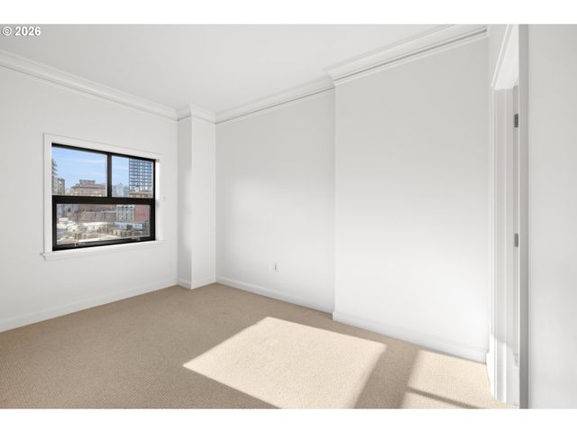 1025 Nw COUCH St 510, Portland, OR 97209