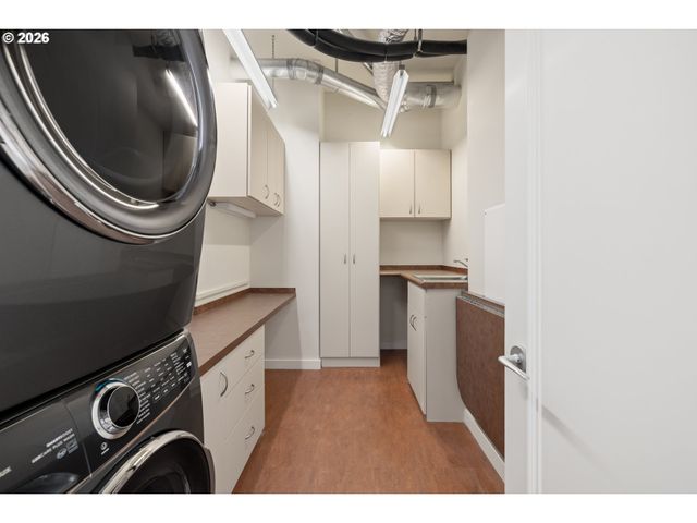 1025 Nw COUCH St 510, Portland, OR 97209