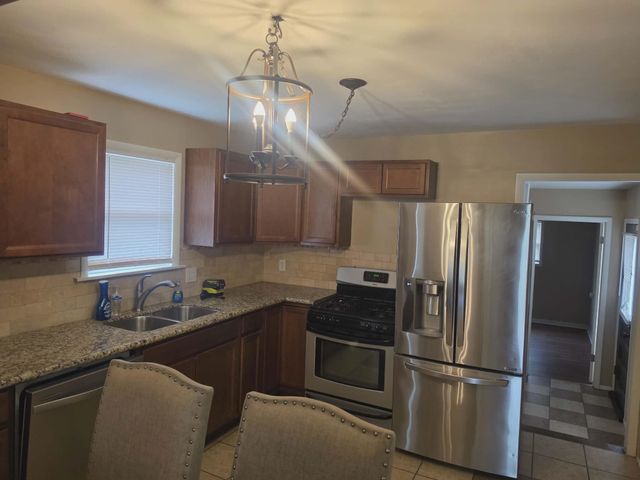 814 N Clara St, Wichita, KS 67212