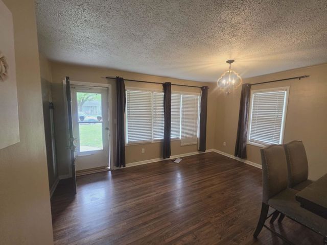 814 N Clara St, Wichita, KS 67212