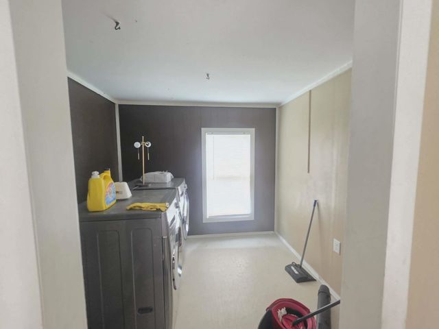 814 N Clara St, Wichita, KS 67212