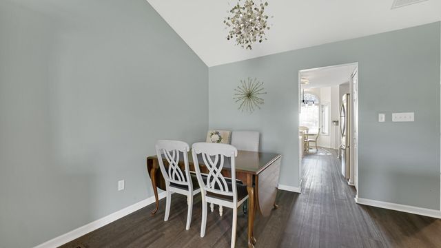 956 Cornwallis Lane, Munster, IN 46321