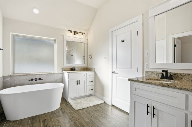 9017 Valley Oak Court, Springtown, TX 76082