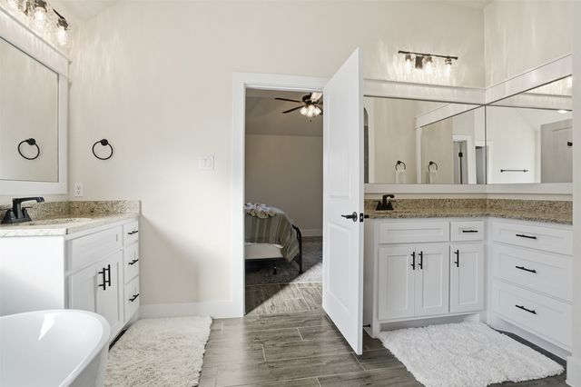 9017 Valley Oak Court, Springtown, TX 76082