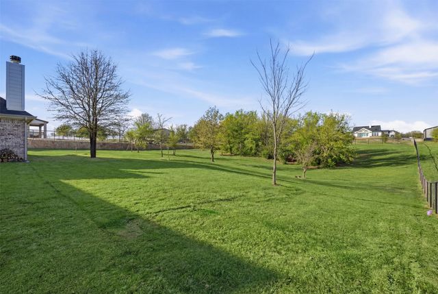 9017 Valley Oak Court, Springtown, TX 76082