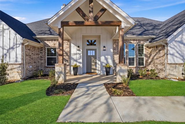 9017 Valley Oak Court, Springtown, TX 76082